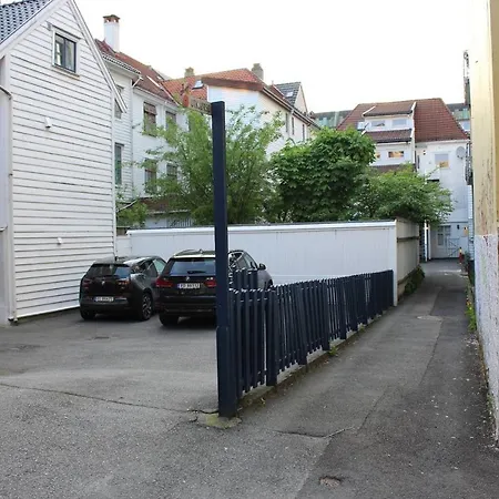 Apartamento Central, Practical, Free Parking. Ls301